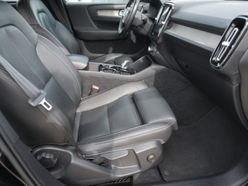 Volvo XC40 2020 Volvo XC40 T5 264 PS Inscription ACC Harman Hak Matrix Blis Webasto Keyless, zdjęcie 24