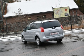 Peugeot 5008 I Minivan Facelifting 2.0 HDi 150KM 2015 Peugeot 5008 2.0HDi 150KM Manual 2015r. Salon 7os., zdjęcie 2