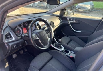 Opel Astra J Sports Tourer 1.7 CDTI ECOTEC 110KM 2012 Opel Astra 2012 r. 1.7 Diesel 110KM, zdjęcie 11