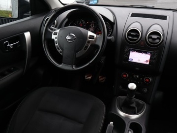 Nissan Qashqai I Crossover Facelifting  2.0 140KM 2012 Nissan Qashqai 2.0, Navi, Klima, Klimatronic, zdjęcie 6