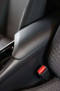 Toyota C-HR I Crossover Facelifting 1.8 Hybrid 122KM 2023 Toyota C-HR 1.8 Hybrid Style 1.8 Hybryda 122KM, zdjęcie 29