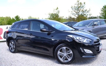 Hyundai i30 II Wagon 1.6 CRDi 110KM 2015 Hyundai i30 Bezwypadkowe - Niski przebieg - Super utrzymane - zarejestrowa, zdjęcie 9