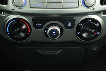 Hyundai i20 I Hatchback 5d Facelifting 1.2 DOHC 85KM 2014 Hyundai i20 1.2, Klima, zdjęcie 9