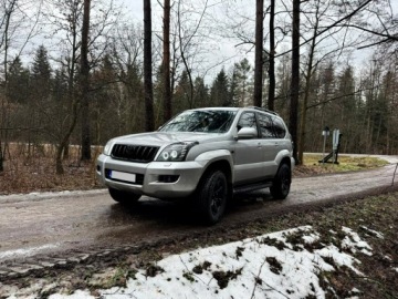 Toyota Land Cruiser IV 3.0 D-4D 173KM 2006 Toyota Land Cruiser 120 3,0 D-4D 173KM Automat, zdjęcie 1