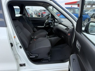 Suzuki Swift VI Hatchback 1.2 DualJet 90KM 2017 Suzuki Swift 1,2 benzyna 90KM, zdjęcie 7