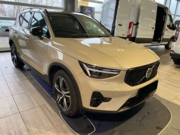 Volvo XC40 2025 VOLVO XC40 B3 Plus Dark Suv 2.0 (177KM) 2025, zdjęcie 6