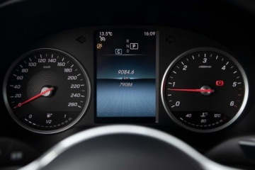 Mercedes GLC C253 SUV Facelifting 2.0 200d 163KM 2019 Mercedes-Benz GLC 200d 4Matic Salon PL 79 000 km Autotrade 2.0 Diesel, zdjęcie 33