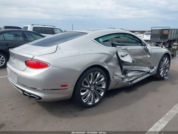 Bentley 2023 Bentley Continental GT V8 2023 4.0L 4.0 Benzyna 542KM, zdjęcie 5
