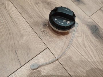 КРЫШКА ТОПЛИВНОГО БАКА БЕНЗИНОВАЯ KIA STONIC LIFT 1.0 T-GDI