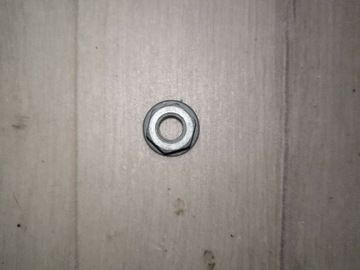 Nakrętka 6-kątna kołnierzowa VW N10332002 - 2szt