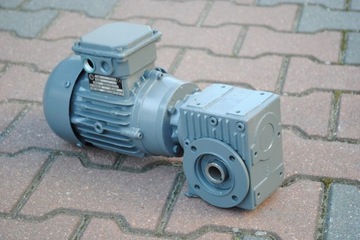 Motoreduktor kątowy 0.25kw. 54obr./min. CEBEHA