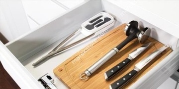 Кухонные щипцы нейлоновые с тремя сменными насадками.