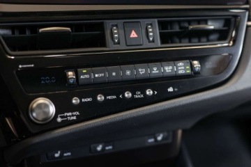 Lexus ES VII (XV70) 2022 Lexus ES 300h F Sport Design 2.5 Hybryda 218KM, zdjęcie 34