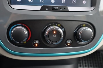 Renault Captur I Crossover 0.9 Energy TCe 90KM 2015 Renault Captur 0.9 TCe, Navi, Klima, Tempomat, zdjęcie 15