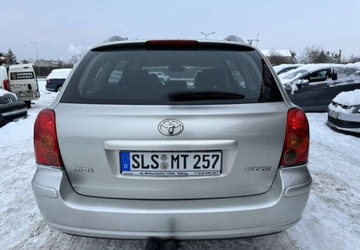 Toyota Avensis II Kombi 1.8 VVT-i 129KM 2006 Toyota Avensis 1.8 benz129KM podg. siedzenia C..., zdjęcie 6