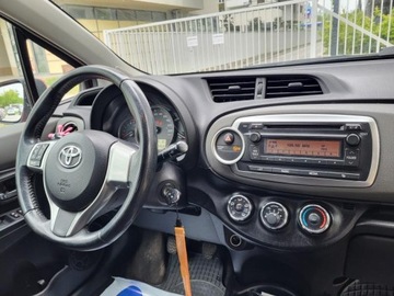 Toyota Yaris III Hatchback 5d 1.0 VVT-i 69KM 2013 TOYOTA YARIS VAN * 1.0l benzyna 69KM Salon PL Bezwypadkowy 1 wł *VAT23%, zdjęcie 8