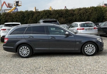 Mercedes Klasa C W204 2007 Mercedes-Benz Klasa C 2007r. 2.1 Diesel 170KM, zdjęcie 8