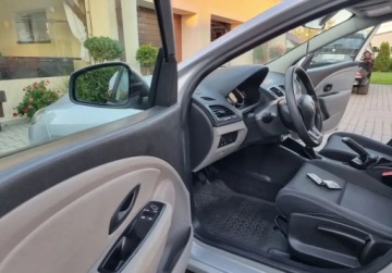 Renault Megane II Sedan 1.6 16V 110KM 2009 Renault Megane Renault Megane Renault Megane 1.6I 110PS Zadbane 1.6 Benzyna, zdjęcie 12