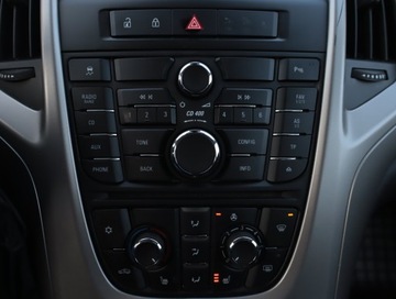 Opel Astra J Hatchback 5d 1.4 Turbo ECOTEC 140KM 2011 Opel Astra 1.4 T, Klima, Tempomat, Parktronic, zdjęcie 12