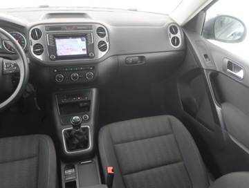 Volkswagen Tiguan I SUV Facelifting 2.0 TDI CR DPF BlueMotion 110KM 2015 VW Tiguan 2.0 TDI, Salon Polska, Navi, Xenon, zdjęcie 7