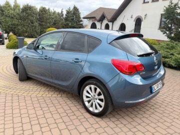 Opel Astra J GTC 1.4 Turbo ECOTEC 140KM 2013 Opel Astra 1.4t 140KM Serwis Gotowy do jazdy 1.4 Benzyna 140KM, zdjęcie 38