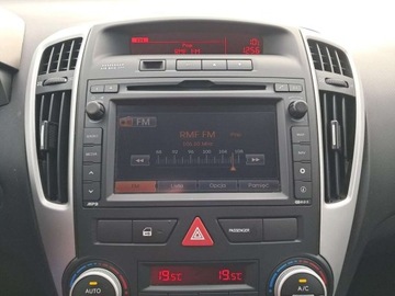 Kia Ceed I Hatchback 5d Facelifting 1.4 DOHC CVVT 90KM 2012 Kia Ceed Kia Ceed 1.4 CVVT 1.4 Benzyna 90KM, zdjęcie 17