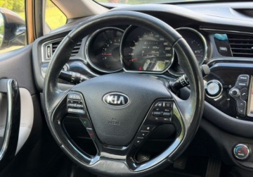 Kia Ceed II Kombi Facelifting 1.6 CRDi 136KM 2016 Kia Ceed 1,6 136KM XENON Key-Less NAVI Led Kamera Serwis Bezwypadkowy, zdjęcie 21