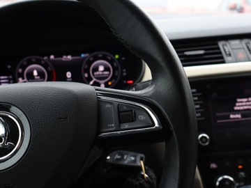 Skoda Octavia III Liftback Facelifting 2.0 TSI  190KM 2019 Skoda Octavia 2.0 TSI, Salon Polska, 4X4, DSG, zdjęcie 16