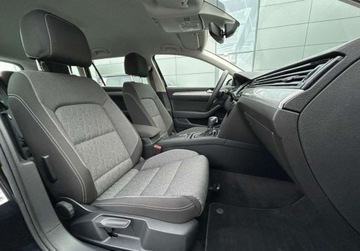 Volkswagen Passat B8 Variant Facelifting 1.5 TSI EVO 150KM 2023 Volkswagen Passat Variant Variant Business Pakiety, ACC, Kamera, GPS, Pod, zdjęcie 16