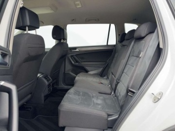 Volkswagen Tiguan II SUV Facelifting 2.0 TDI 150KM 2022 Volkswagen Tiguan Elegance, Matrix, Head-Up, Kamera, Ambiente, Asystenci, zdjęcie 10