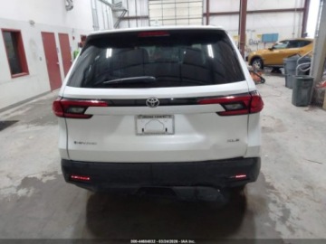 Toyota 2025 Toyota Grand Highlander Hybrid XLE 2025 2.5 Hybryda Plug-in 245KM, zdjęcie 3