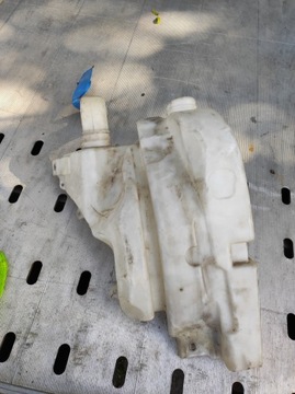 ZBIORNICZEK SPRYSKIWACZY AUDI A8 D3 4E0955453H