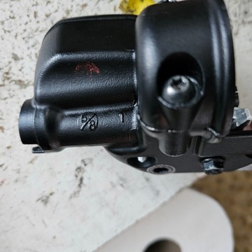 Harley Davidson Sportster 1200, верхний главный тормозной цилиндр.