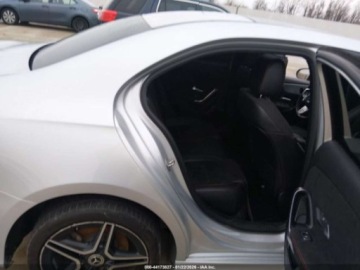 Mercedes Klasa A W177/V177 2020 Mercedes-Benz Klasa A 2020 Mercedes-Benz A-Class A 220 4MATIC Sedan 2.0, zdjęcie 10