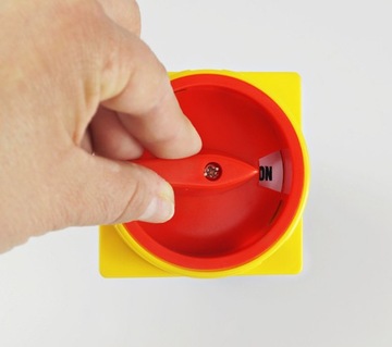 ВЫКЛЮЧАТЕЛЬ ГЛАВНЫЙ ВЫКЛЮЧАТЕЛЬ 0-1 ПЛАТА 32А