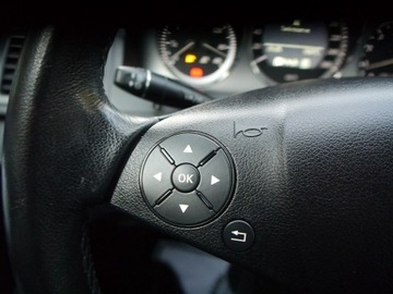 Mercedes Klasa C W204 Limuzyna 1.8 180 CGI BlueEFFICIENCY 156KM 2011 Mercedes C 180 1.8 Stan Idealny bez rdzy Gwarancja, zdjęcie 28