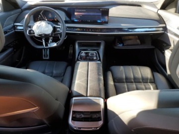 BMW Seria 7 G70 2023 BMW Seria 7 2023 BMW 760 XI 4.4 Benzyna 536KM, zdjęcie 9