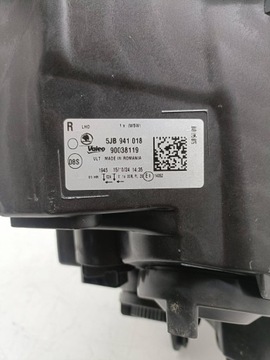 SKODA RAPID (NH) 2014 PŘEDNÍ STRANA PRAVÁ SVĚTLA