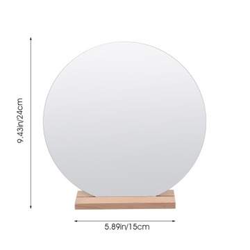 Зеркало на туалетном столике