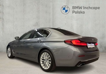 BMW Seria 5 G30-G31 Limuzyna Facelifting 3.0 530d 286KM 2022 BMW Seria 5 Luxury Line l Hak Holowniczy l Adaptacyjny Tempomat l VAT23, zdjęcie 2