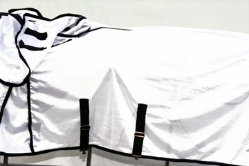 DERKA SIATKOWA Z PASAMI Z KAPTUREM 145CM