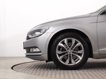 Volkswagen Passat B8 Limousine 1.4 TSI BlueMotion Technology ACT 150KM 2018 VW Passat 1.4 TSI, Salon Polska, Navi, Klima, zdjęcie 14