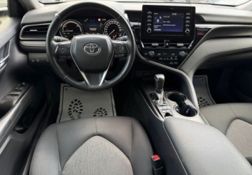Toyota Camry IX Sedan 2.5 Hybrid Dynamic Force 218KM 2021 Toyota Camry salon Polska, FV-VAT 23, serwis ASO, Gwarancja 2.5 Hybryda, zdjęcie 16
