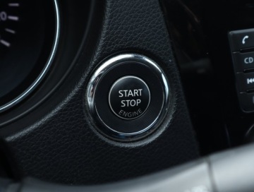 Nissan Qashqai II Crossover 1.2 DIG-T 115KM 2015 Nissan Qashqai 1.2 DIG-T, Salon Polska, Navi, zdjęcie 18