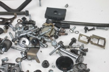 КОМПЛЕКТ БОЛТОВ HONDA VT 600 SHADOW PC21