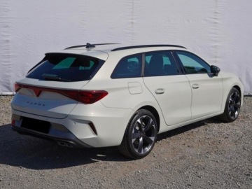 Cupra Leon II Sportstourer Facelifting 1.5 eTSI MHEV 150KM 2025 CUPRA Leon 1.5 eTSI mHEV DSG Combi 150KM 2025, zdjęcie 3
