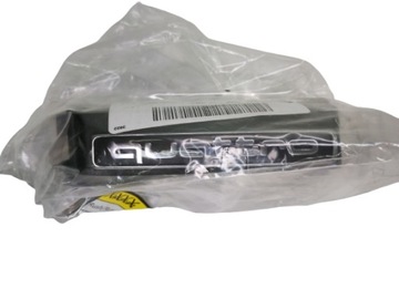 Uchwyt z napisem QUATTRO AUDI Q3 83A8537369B9