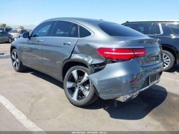 Mercedes GLC C253 2018 Mercedes-Benz GLC 2018 MERCEDES-BENZ GLC 300 COUPE 4MATIC 2.0 Benzyna 241KM, zdjęcie 3
