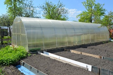 Poliwęglan komorowy 10mm bezbarwny 1UV 2100x7000mm 2,1 x 7m 1,5kg/m2