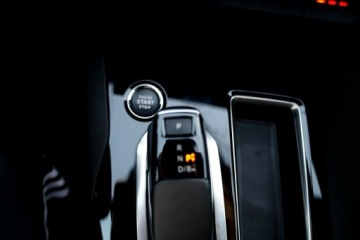 Peugeot 3008 II Plug-In Hybrid Facelifting 1.6 HYBRID4 300KM 2023 Peugeot 3008 GT LINE kamera skóra NAWI grip, zdjęcie 27